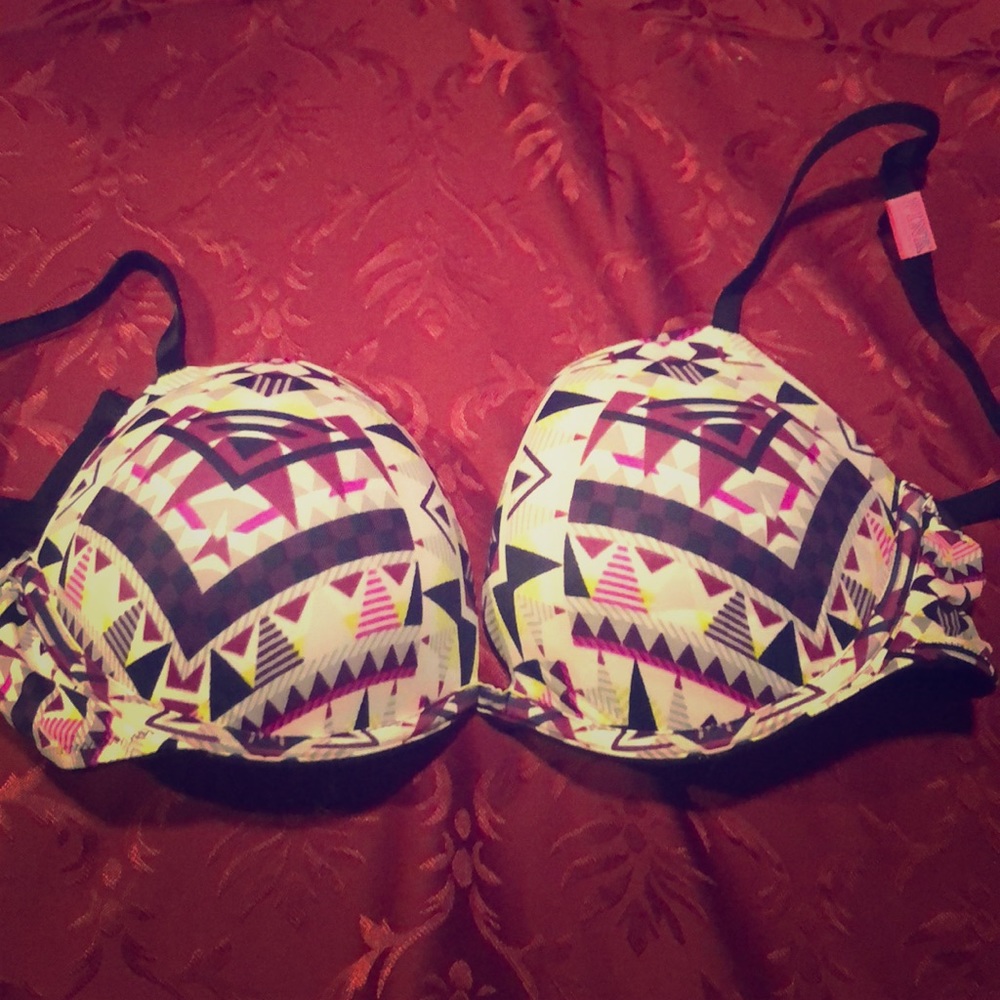 Victoria secret bra 32D